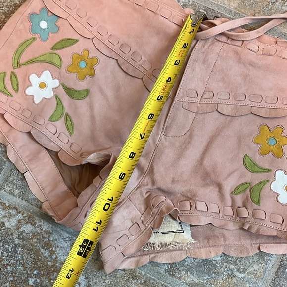 Free People Bali Honeybuzz Suede Shorts by Sorbet Size 4 NWT - Picture 9 of 15